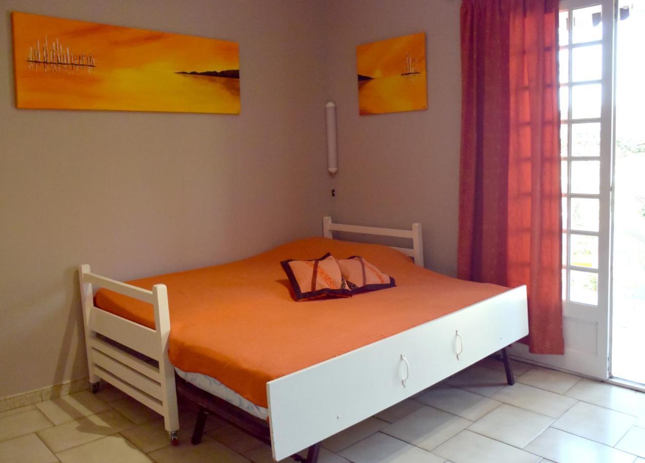 Appartements Dans Villa En Rez De Jardin Hyeres Bagian luar foto