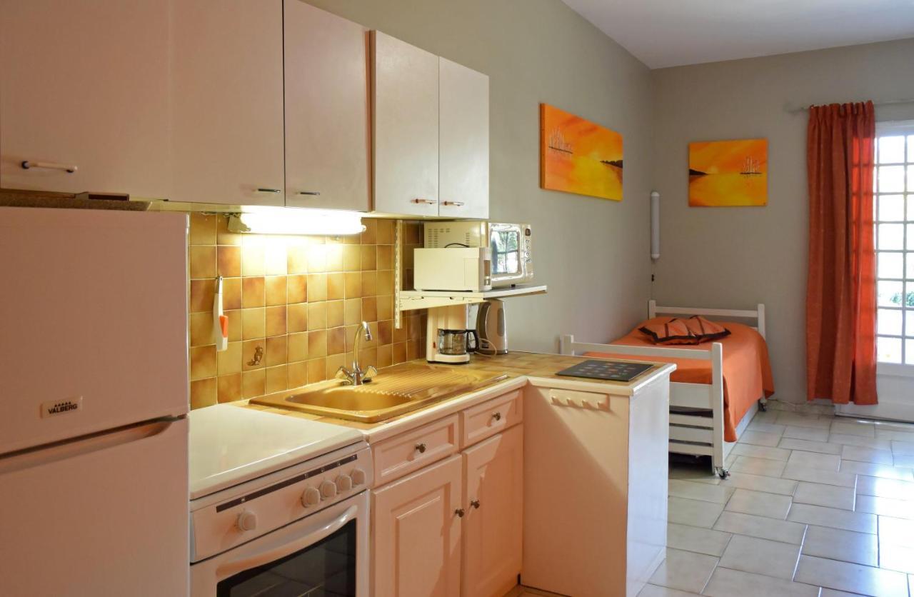 Appartements Dans Villa En Rez De Jardin Hyeres Bagian luar foto