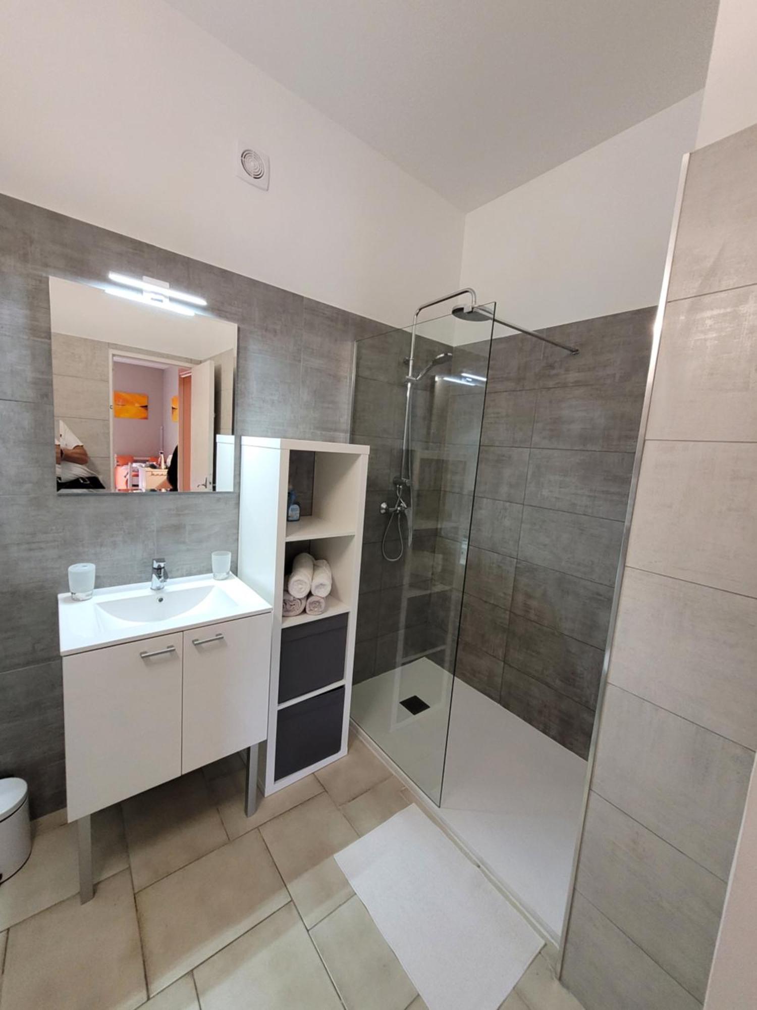 Appartements Dans Villa En Rez De Jardin Hyeres Bagian luar foto